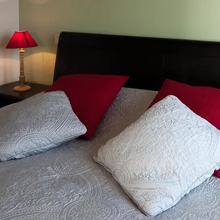 Domein Het Weiland Bed & Breakfast 4*